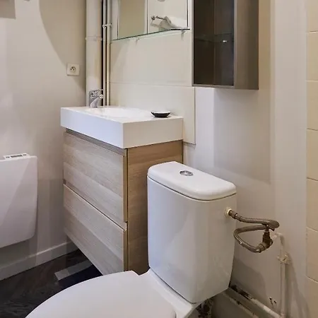Apartamento Le Cernay - T1 - 5 Mins De La Cathedrale Reims